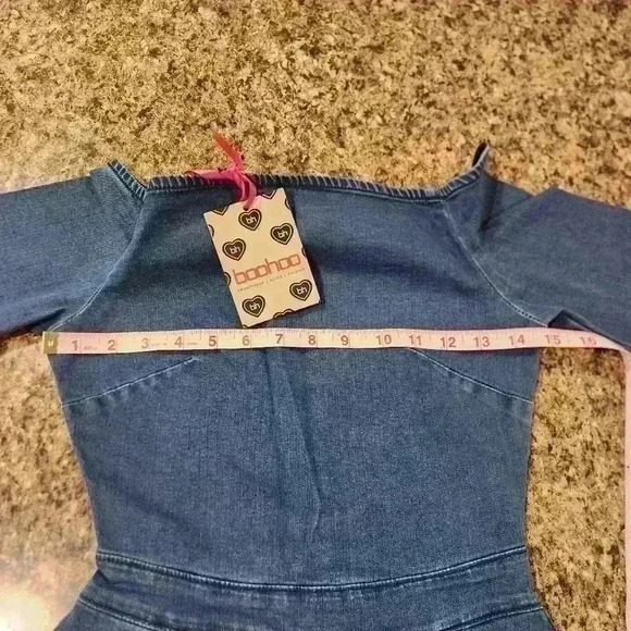 NWT Boohoo Women's Burney Bardot Shoulder Denim Playsuit Romper - Picture 5 of 14